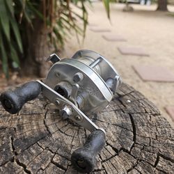 VINTAGE FISHING REELS