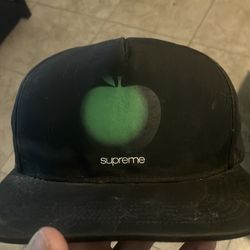 Beater supreme SnapBack hat