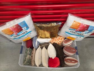 $55 For All, Huge Lot of 100pcs  Kitchen and Decorative items,