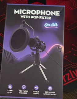 Microphone (With Pop Filter)