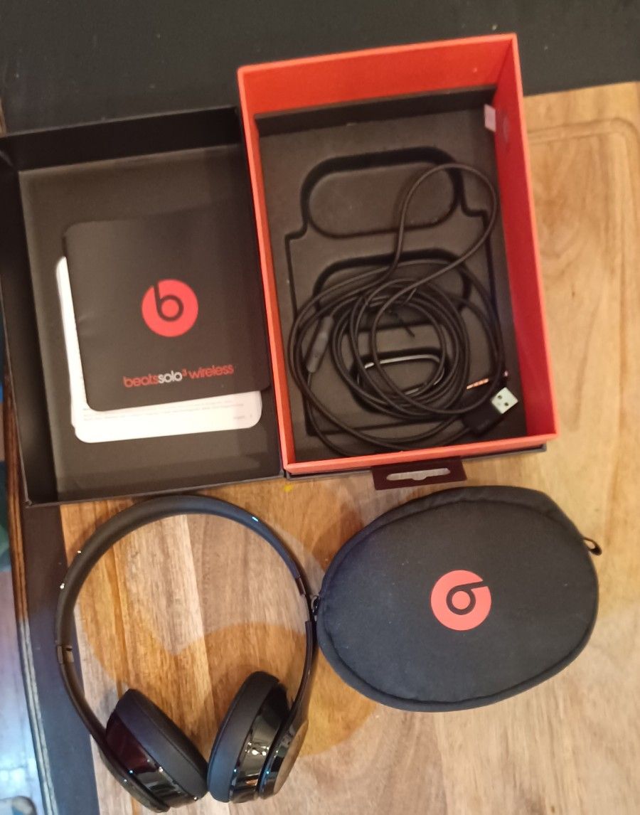 Beats Solo3 Wireless Headphones (2018)