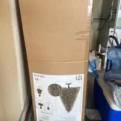 7.5 fl PRE-LIT JASPER CASHMERE TREE