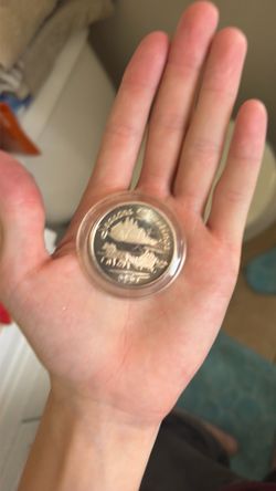 Silver Round - 1987 Seasons Greetings” 1oz .999 Silver