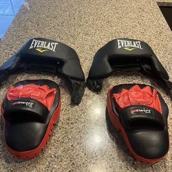 Boxing Training Head Gear & Focus Mitt 