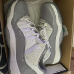 Jordan 11 Low 