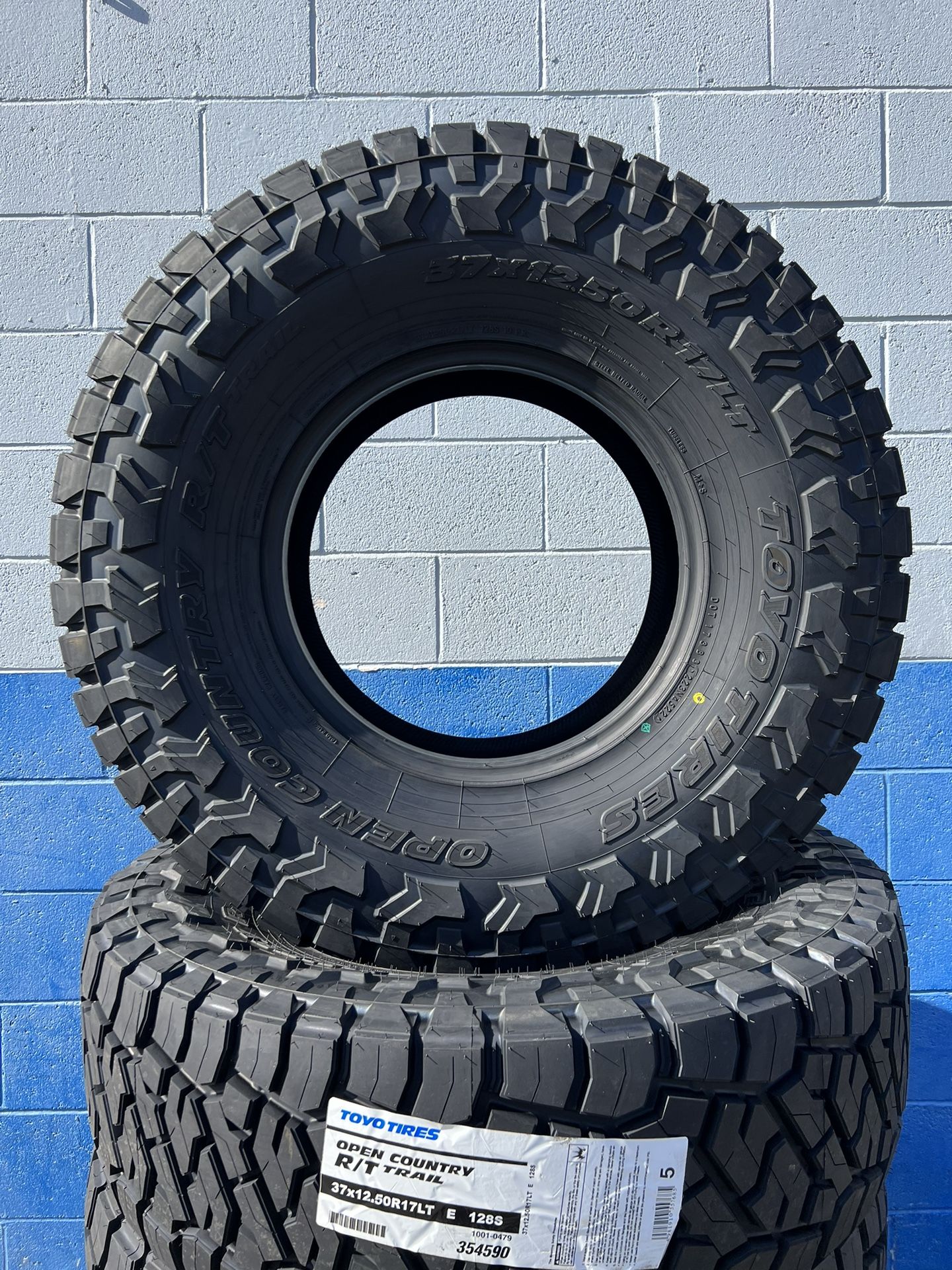 37x12.50r17 Toyo Open Country RT Trail Off-road Tires