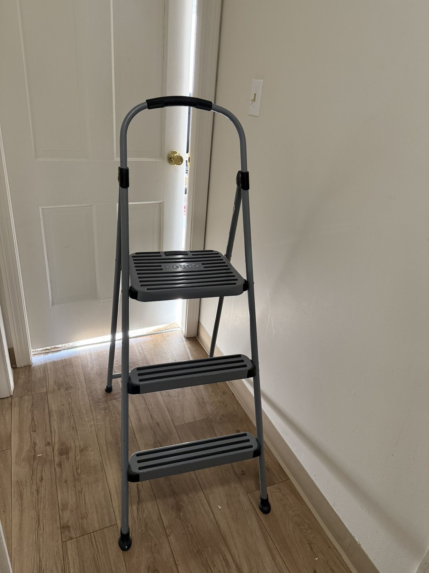 Cosco 3 Step Ladder 