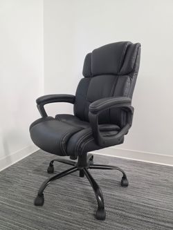 Black Leather Executive Office Chair
