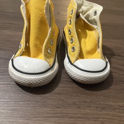 Yellow 4T Converse