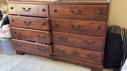 Large 8-Drawer Wooden Double Dresser - Dark Wood