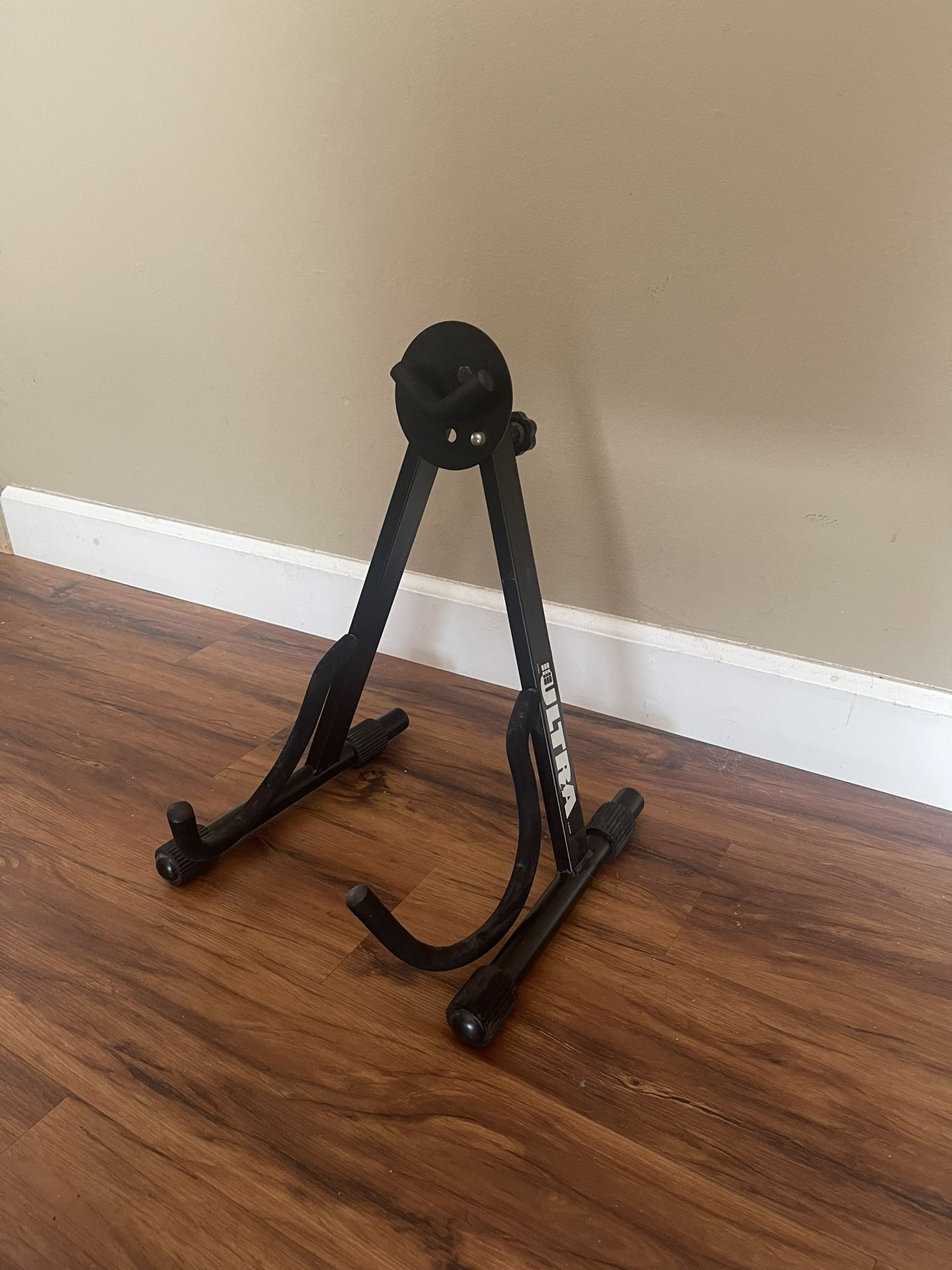 Guitar Stand