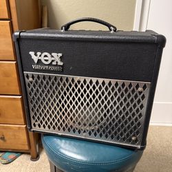 VOX AD 15 VT  AMP