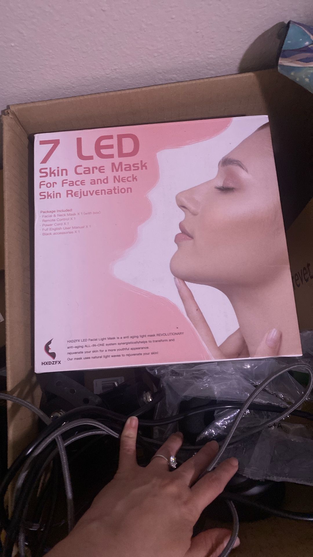 50$ LED Face And Neck Mask