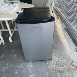 Small Refigerator