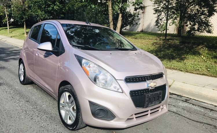 2013 Chevrolet Spark • Touch Screen • Uber / Lyft • Pandora • Tv screen • Great for a Beginner