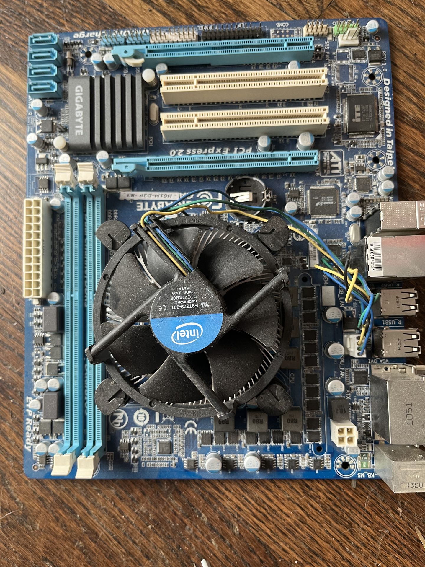 Gigabyte Motherboard w/ Intel CPU Cooler – Clean – Ready for Build or Parts – Deal