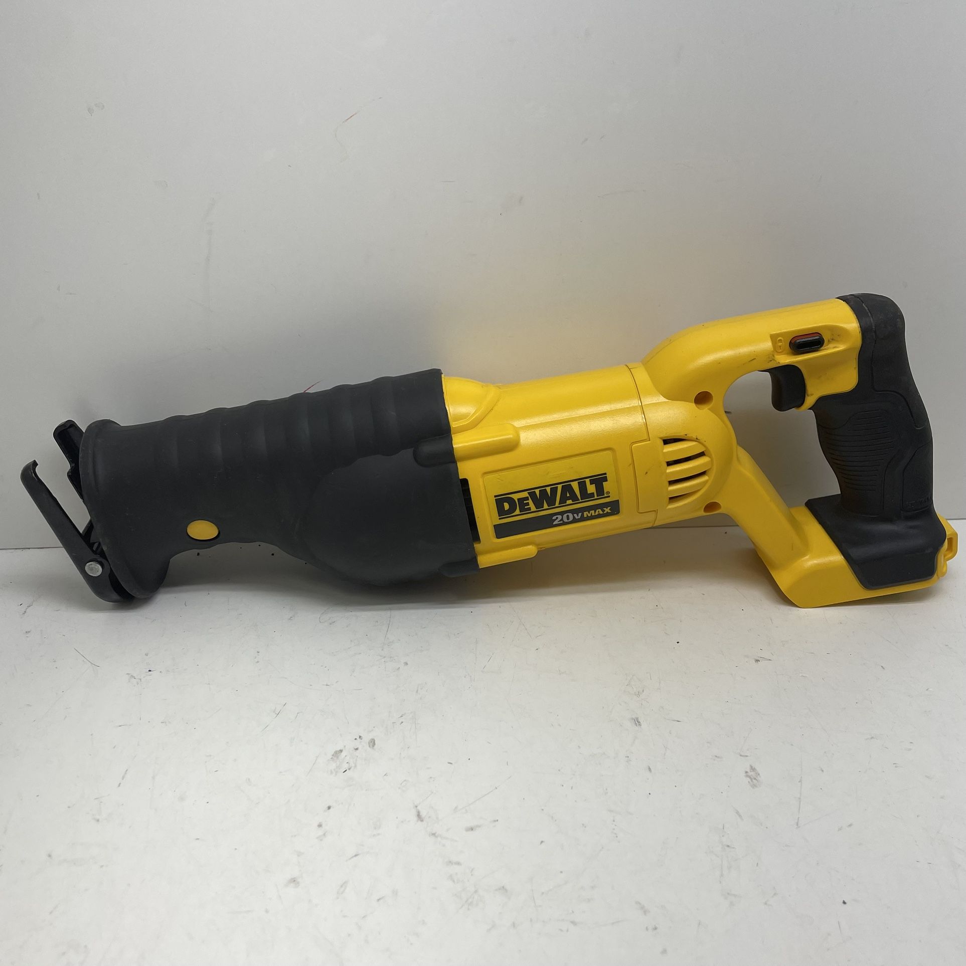 Dewalt 20v Variable Speed Reciprocating Saw 197344/13