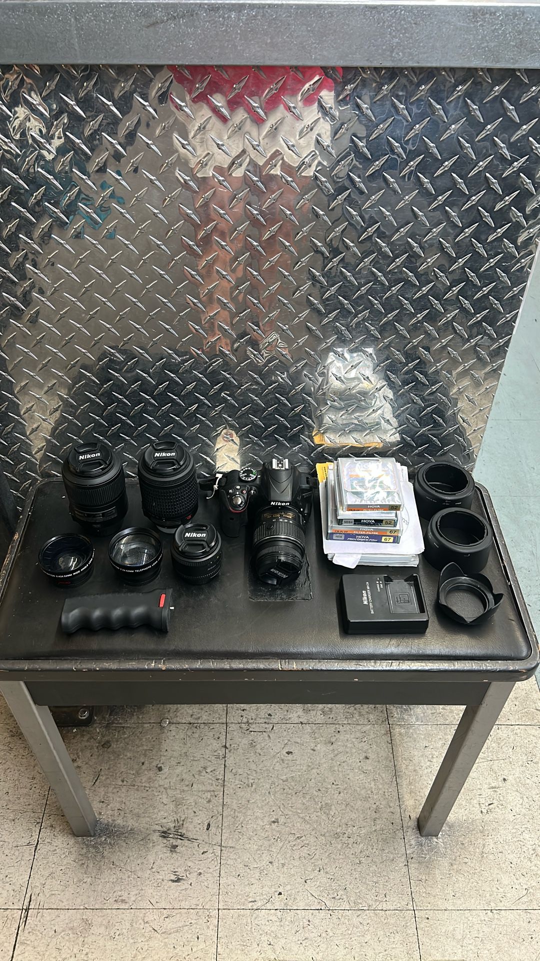 Nikon D3300 24.2MP Digital Camera DSLR Package