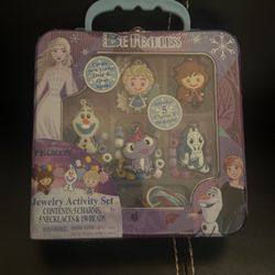 Disney Frozen Jewelry Activity Set  Includes 5 Charms, 150 Beads & 5 Necklace - New!!