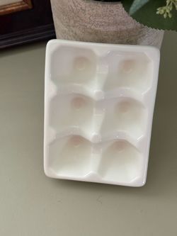 White Ceramic 6-Cup Egg Tray Organizer