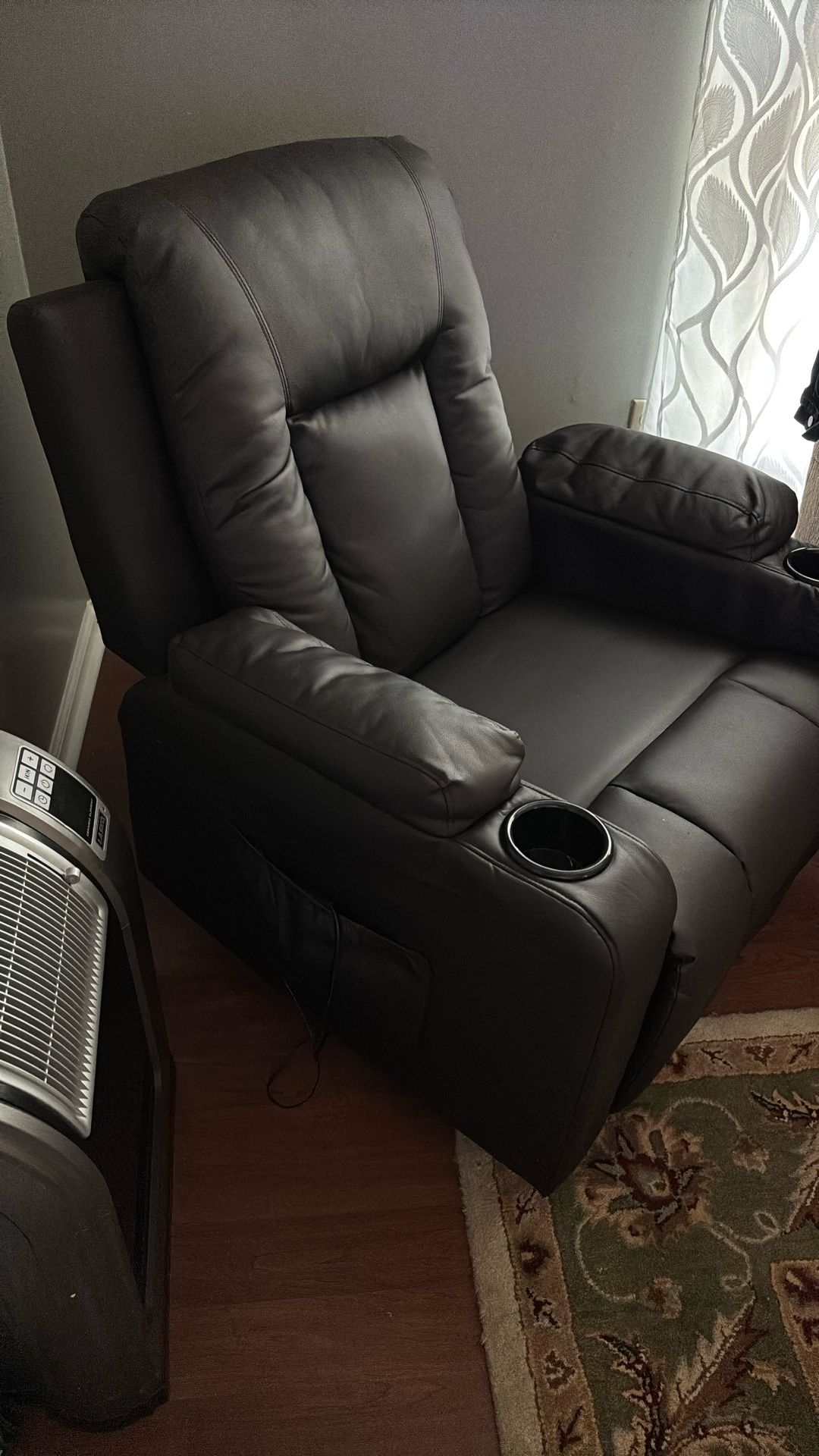 Contemporary Black Leather Reclining Chair
