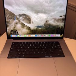 Apple MacBook Pro (16-inch, M1 Pro chip with 10-core CPU and 16-core GPU, 16GB RAM, 512GB SSD)