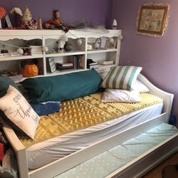 Trundle Bed With Bookcase