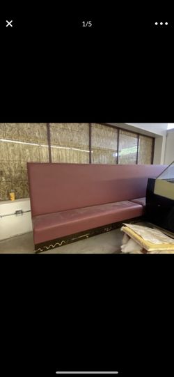 Banquette seat