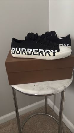 Burberry Sneakers-size 40
