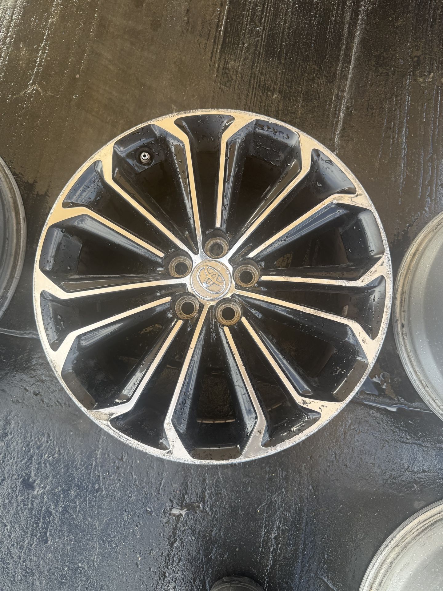 2014 - 2016 Toyota Corolla Rim 17” Just One 