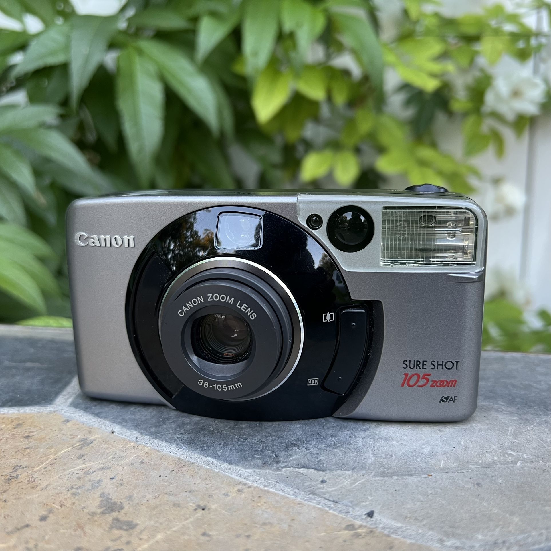 Canon Sure Shot 105 Zoom 35mm Point and Shoot Film Camera 