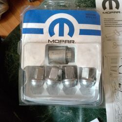Mopar M14x1.5 Bolts And Wheel Lock.