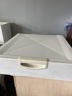 Bosch pedestal for washer / dryer 27”x27”x7”