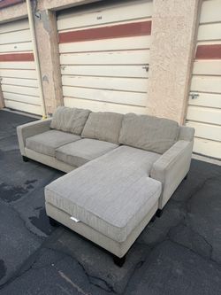 WITH DELIVERY sectional reversible couch