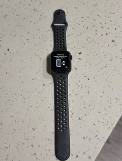 Apple Watch Series 6 Nike Edition 40mm