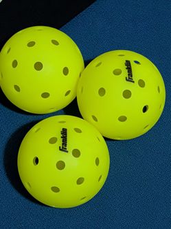 Franklin X-40 Outdoor Pickleballs (3 Balls for $5)