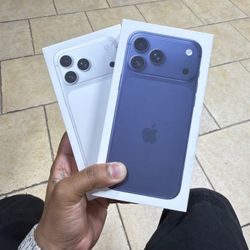 BRAND NEW Unlocked 512GB iPhone 17 Pro Max $1350 or $60 Down! CHEAPER THAN RETAIL!