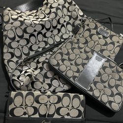 coach purses/bags/wallets