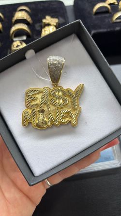 10k Solid Pendant  40 grams