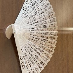 128 Handheld Fans