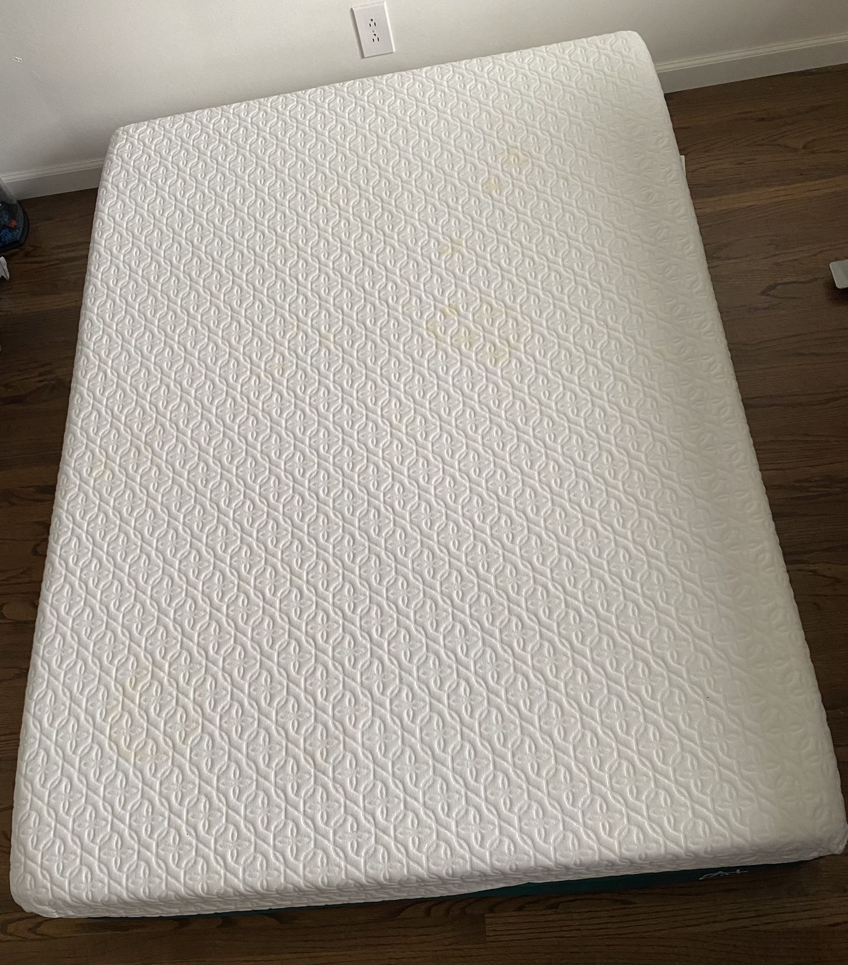 ZINUS Cooling Gel Memory Foam Matresss (full)