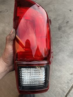 Toyota Tacoma Taillight 