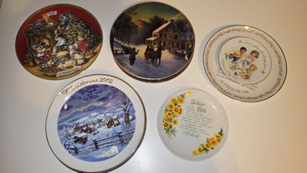 Christmas Plate and Mother's Day Plate