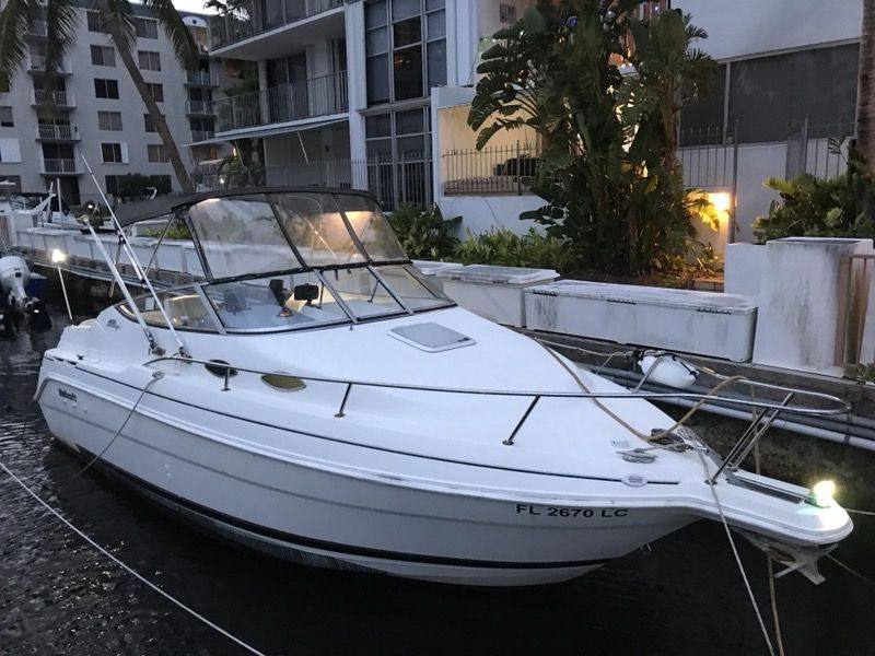 Wellcraft Martinique 2400 - 1999 - 25.5 feet