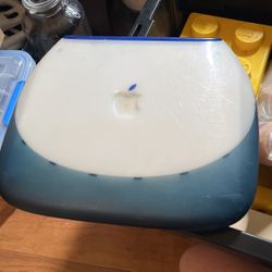 Apple Clam Shell Laptop