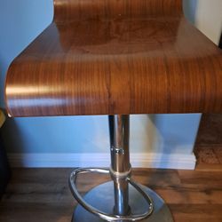 Adjustible Bar Stool