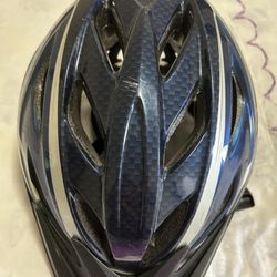 Helmet Adlt one size 58-60 CM like new 