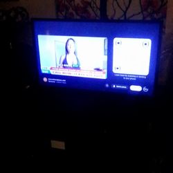 32" Vizio Smart T.V with Remote 