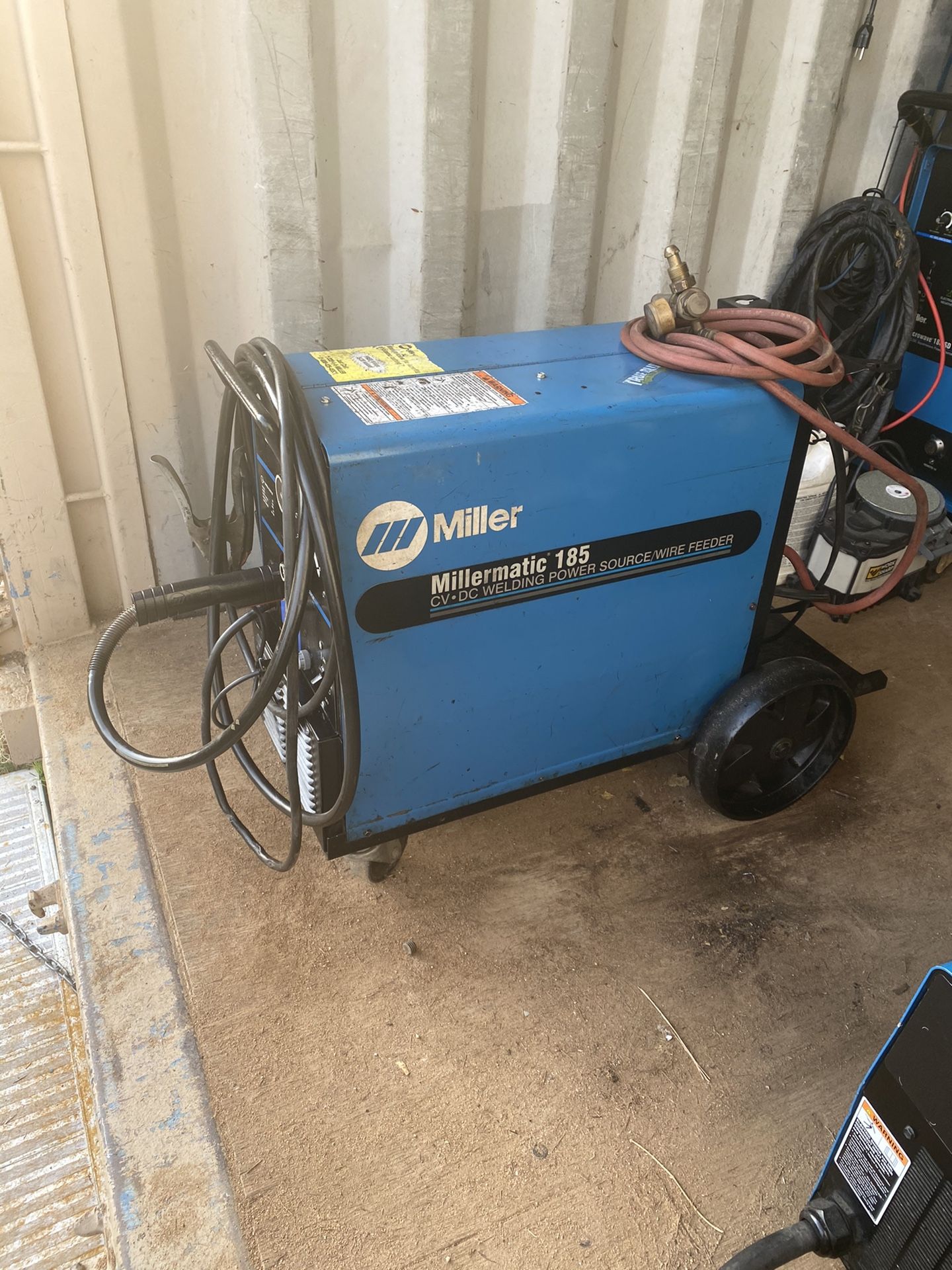 Miller Millermatic 185 Mig welder 200amps for Sale in Riverside, CA