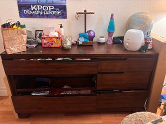 Dresser